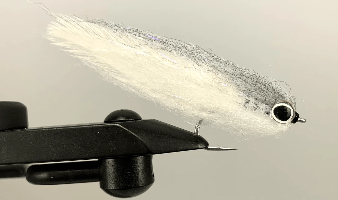 Catching Shadows Flies Strolis Simple Baitfish 5 Catching Shadows Flies Strolis Simple Baitfish