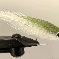 Catching Shadows Flies Strolis Simple Baitfish 9 Catching Shadows Flies Strolis Simple Baitfish